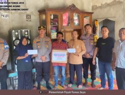 Pemerintah Tiyuh Tunas Jaya Dan Polsek Gunung Agung Salurkan Bantuan untuk Korban Kecelakaan Kerja Di PT. Mentari, Perusahaan Harus Tanggung Jawab.