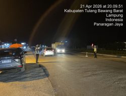 Sat Lantas Polres Tulang Bawang Barat Laksanakan Patroli Blue Light Untuk Ciptakan Rasa Aman di Malam Hari.