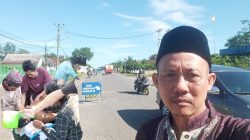 Usai Makan Korban Jiwa, Warga Panaragan Jaya Gotong Royong Tambal Jalan Berlubang, Pejabat Disebut Tak Tampak Melayat.
