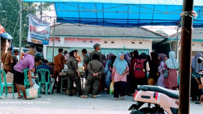 ‎Tekan Inflasi, Pemkab Tubaba Gelar Penetrasi Pasar dan Operasi Pasar Murah di Panaragan Jaya.  ‎